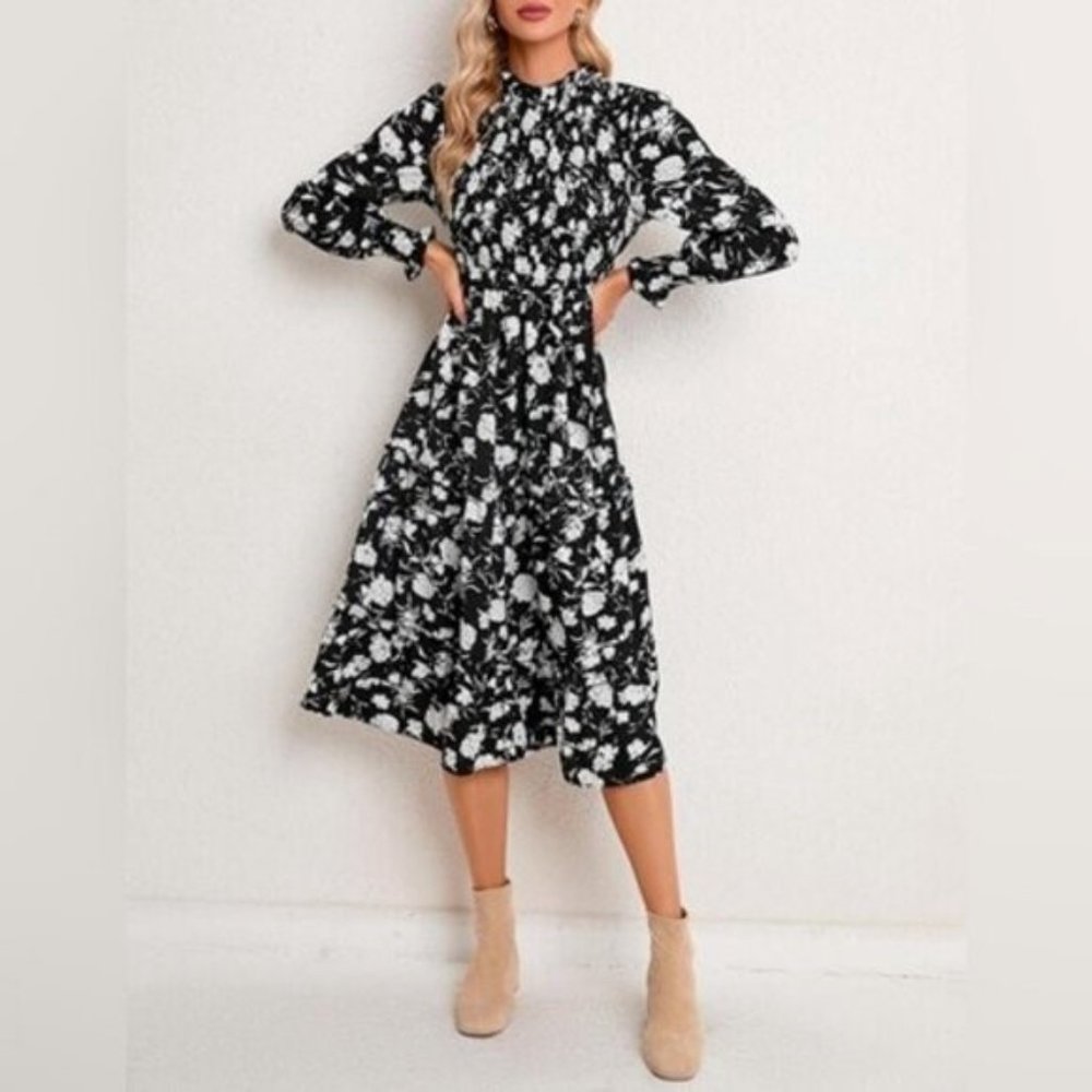 Kojooin Black Floral Balloon Sleeve Smocked Midi Dress